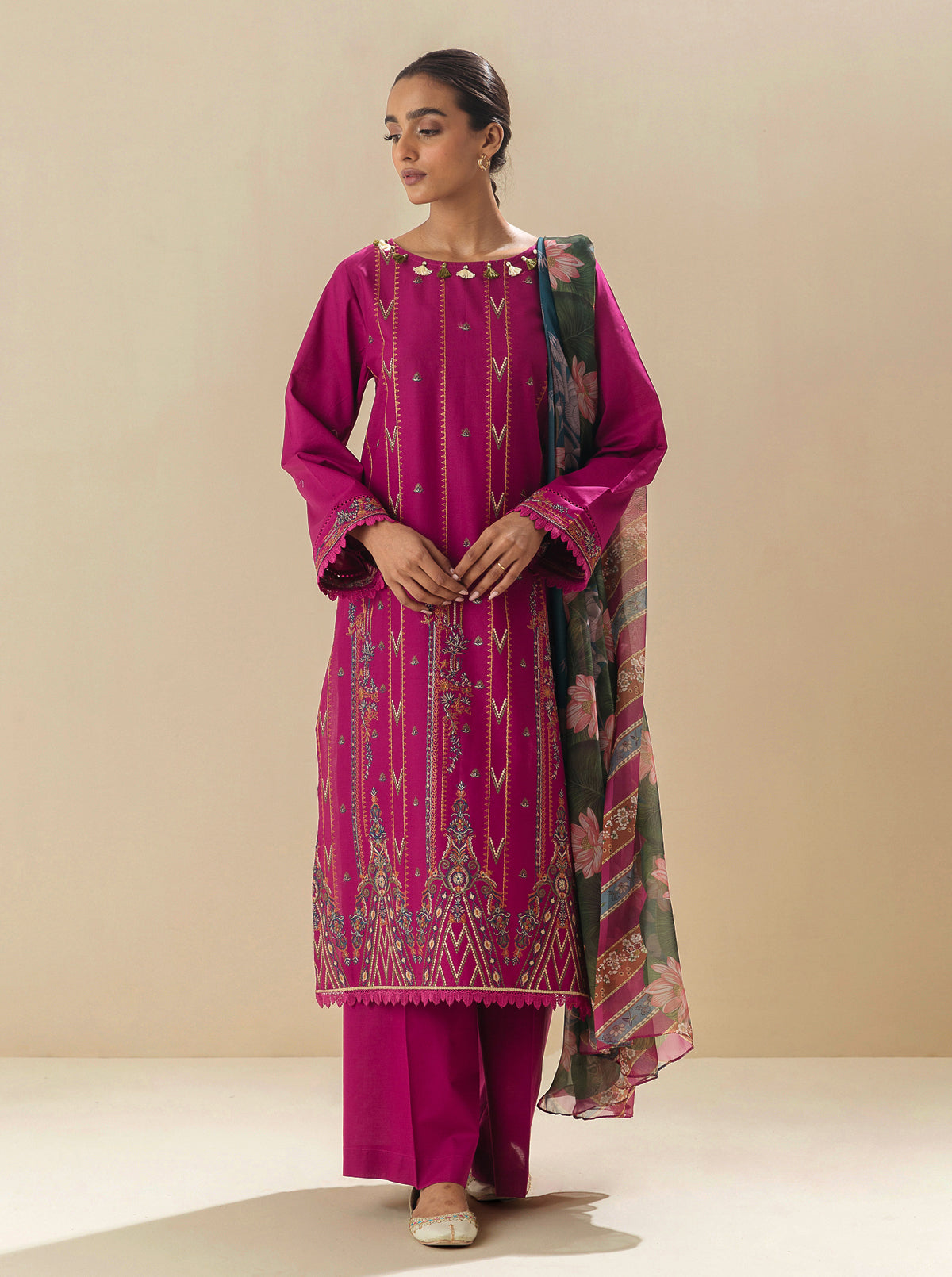 3 PIECE - EMBROIDERED LAWN SUIT - VIVA MAGENTA MORBAGH SU_23   