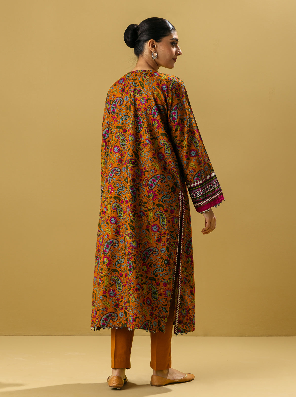 2 PIECE - PRINTED KHADDAR SUIT - STRAW HARREST MORBAGH WN_22   