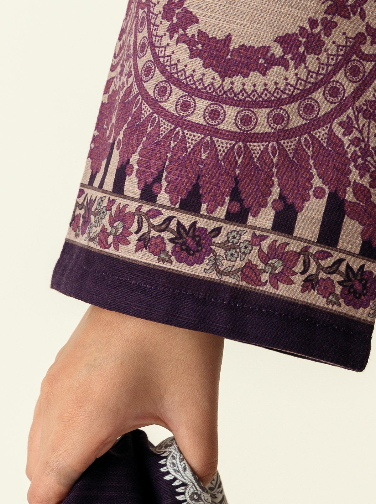 3 PIECE - EMBROIDERED  KHADDAR SUIT - COTTAGE CREAM MORBAGH WN_22   