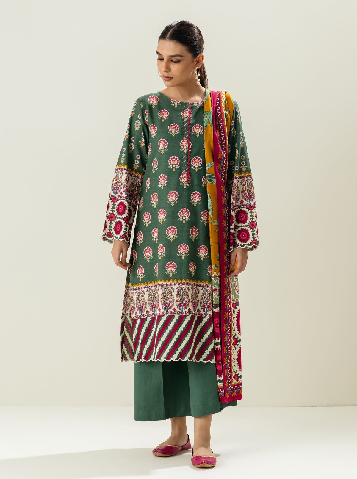 3 PIECE - PRINTED KHADDAR SUIT - ROYAL SUZANI MORBAGH WN_22   
