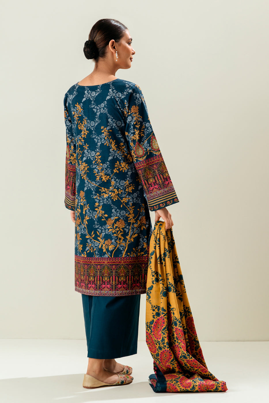 3 PIECE - EMBROIDERED  KHADDAR SUIT - DENIM MORBAGH WN_22   