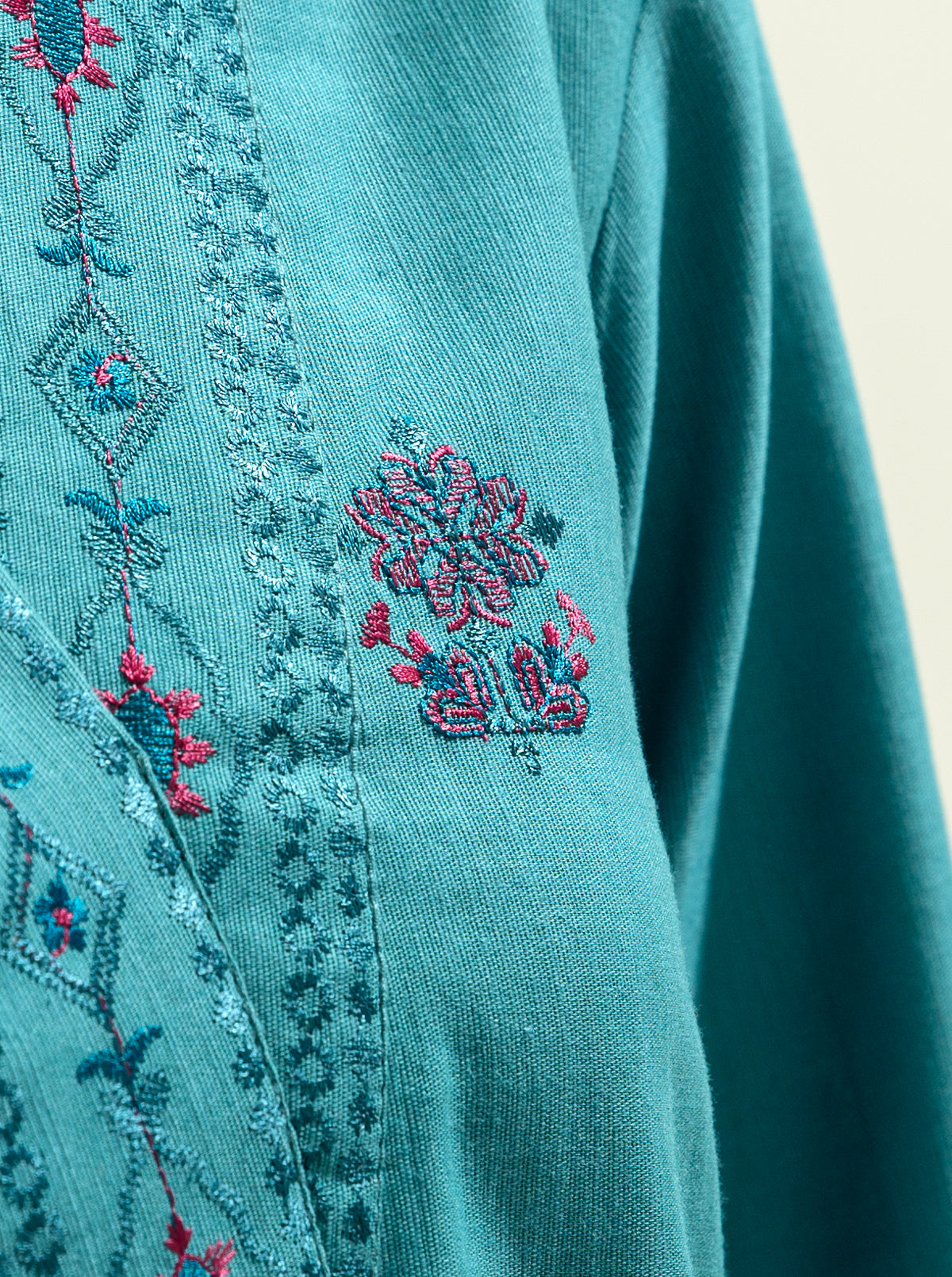 3 PIECE - EMBROIDERED  KHADDAR SUIT - TANTALISING TEAL MORBAGH WN_22   