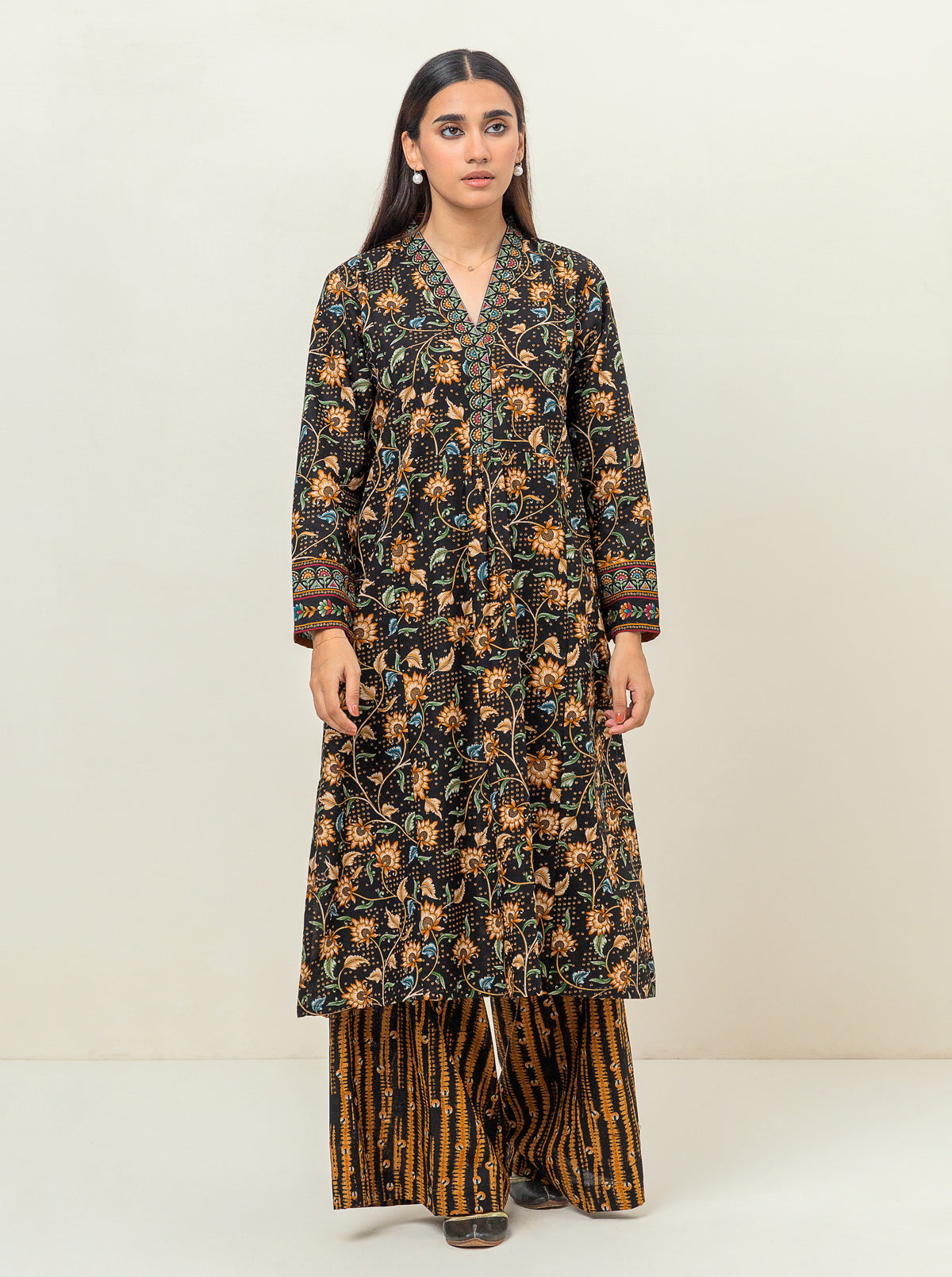 2 PIECE - PRINTED KHADDAR SUIT - PARISIAN NIGHT MORBAGH WN_23   