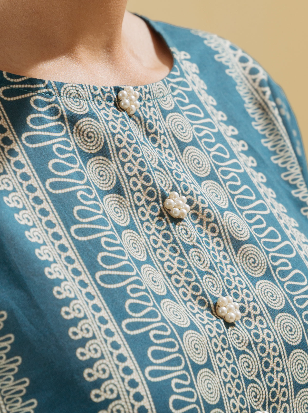 2 PIECE - PRINTED LAWN SUIT - MYSTIQUE JEWEL MORBAGH SU_22   