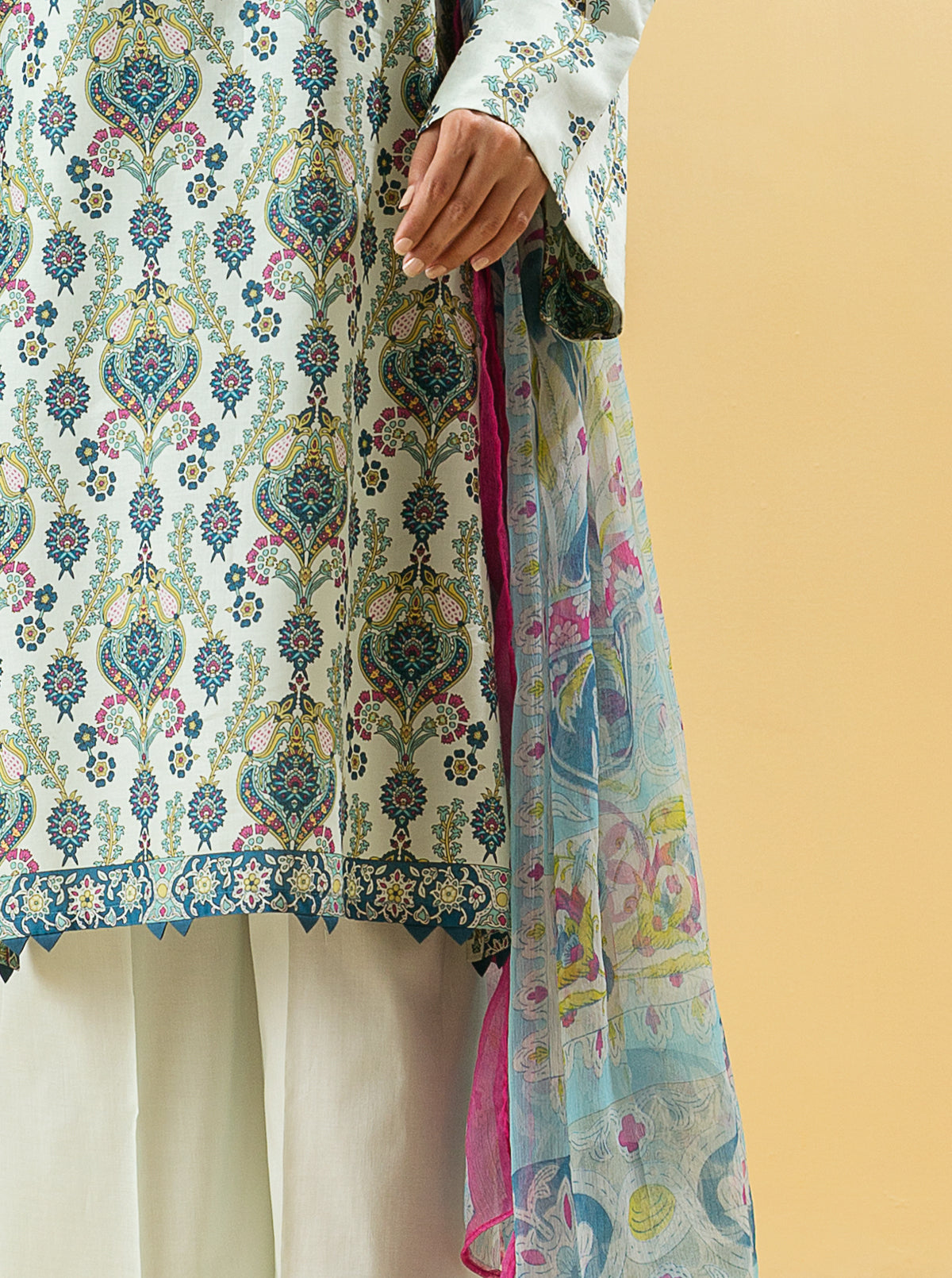 2 PIECE - PRINTED LAWN SUIT - FLOURITE CHARMS MORBAGH SU_22   