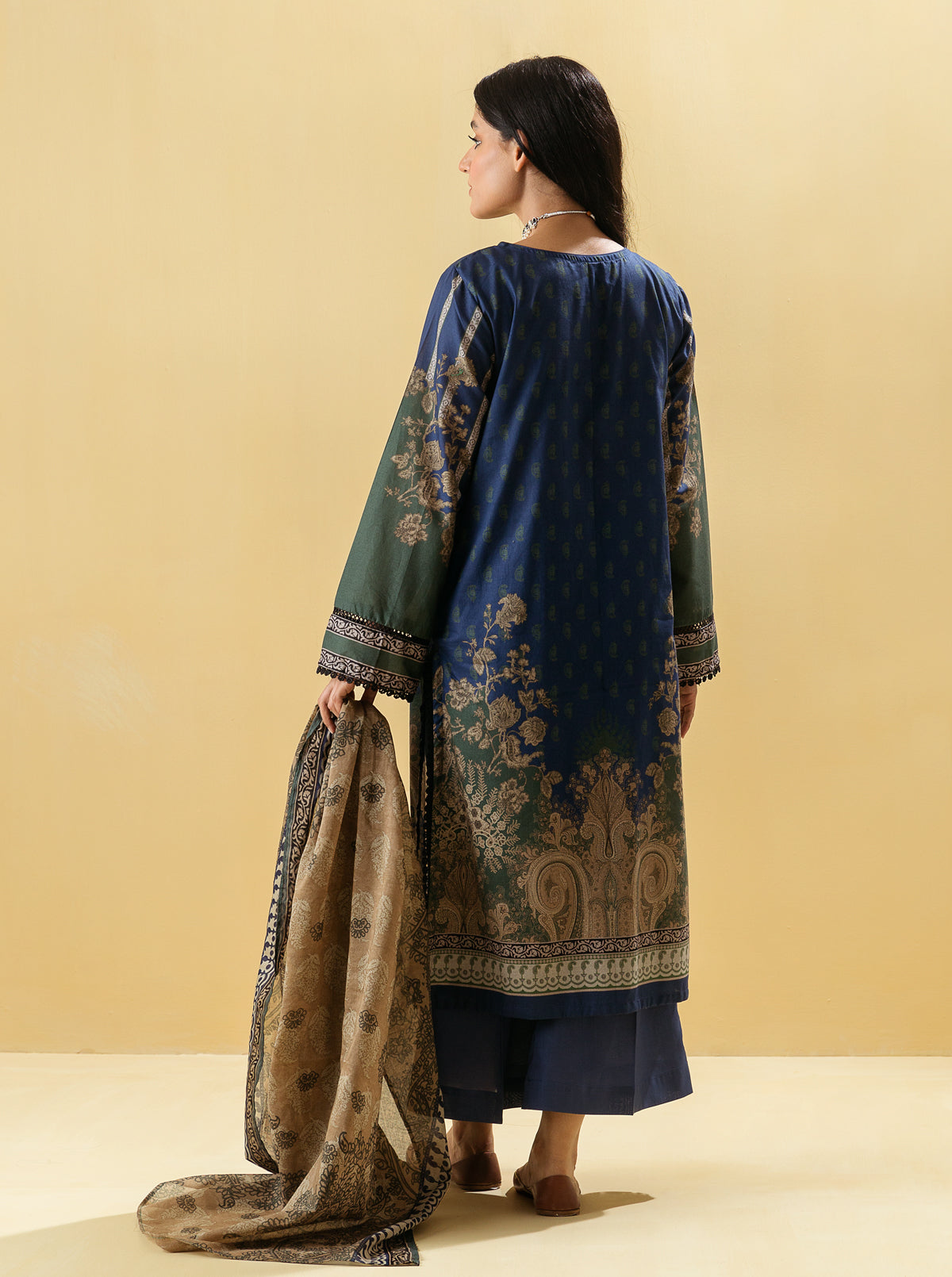 2 PIECE - PRINTED LAWN SUIT - DIVINE FLORA MORBAGH SU_22   