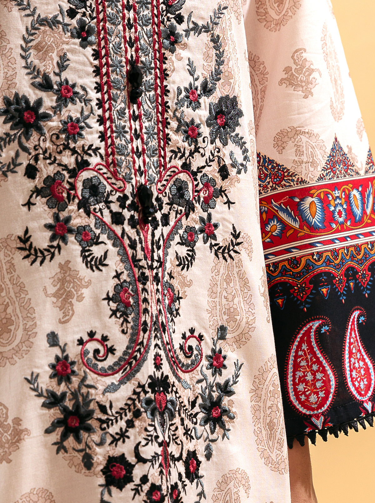 3 PIECE - EMBROIDERED LAWN SUIT - DIVINE GLEAM MORBAGH SU_22   