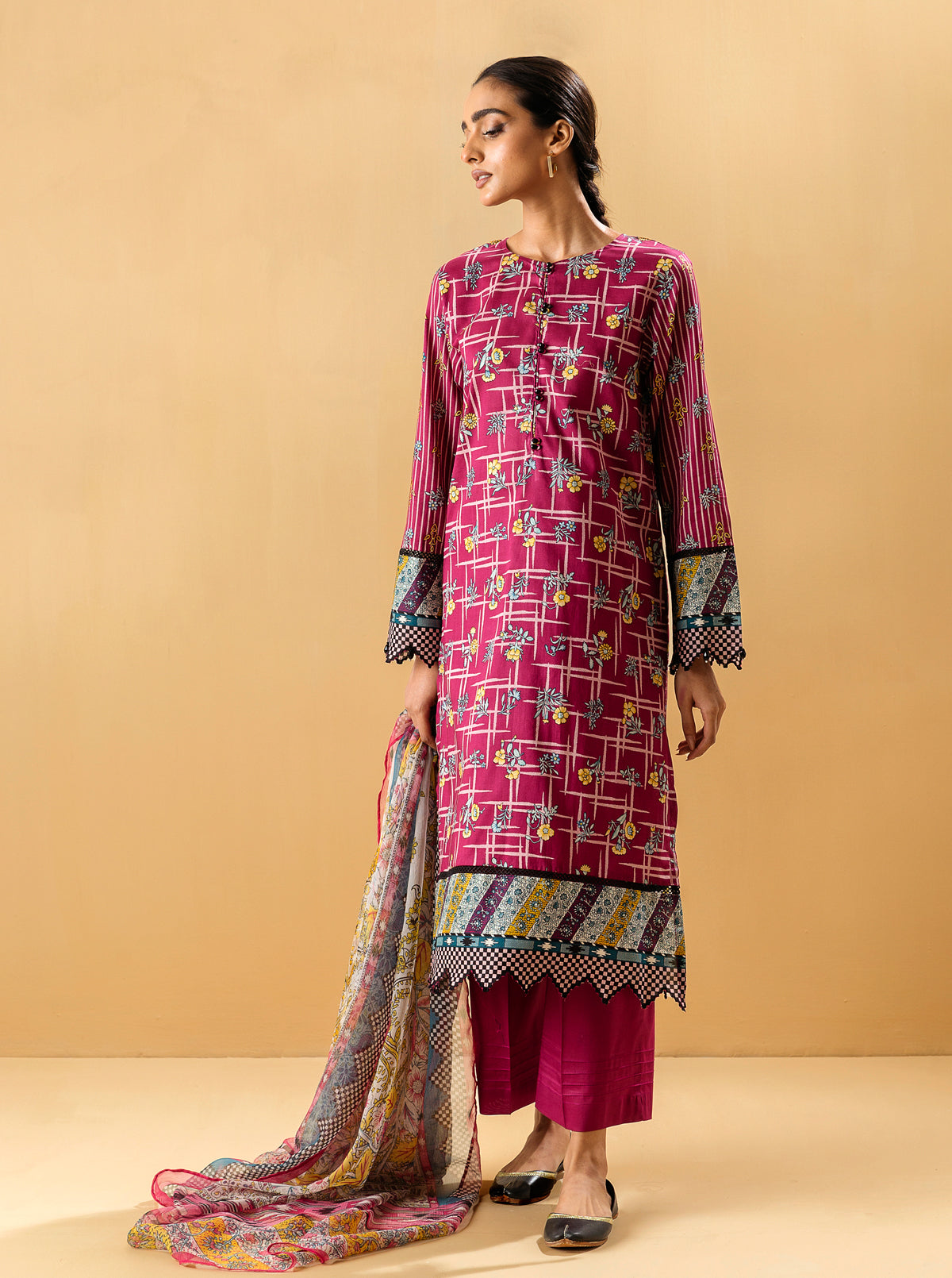 3 PIECE - PRINTED LAWN SUIT - ENCHANTED BLOOM MORBAGH SU_22   