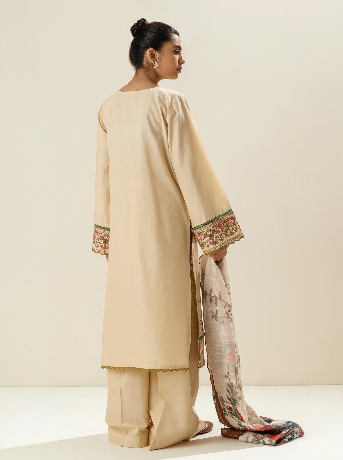 3 PIECE - EMBROIDERED LAWN SUIT - GRACE INCANTATION MORBAGH SU_23   