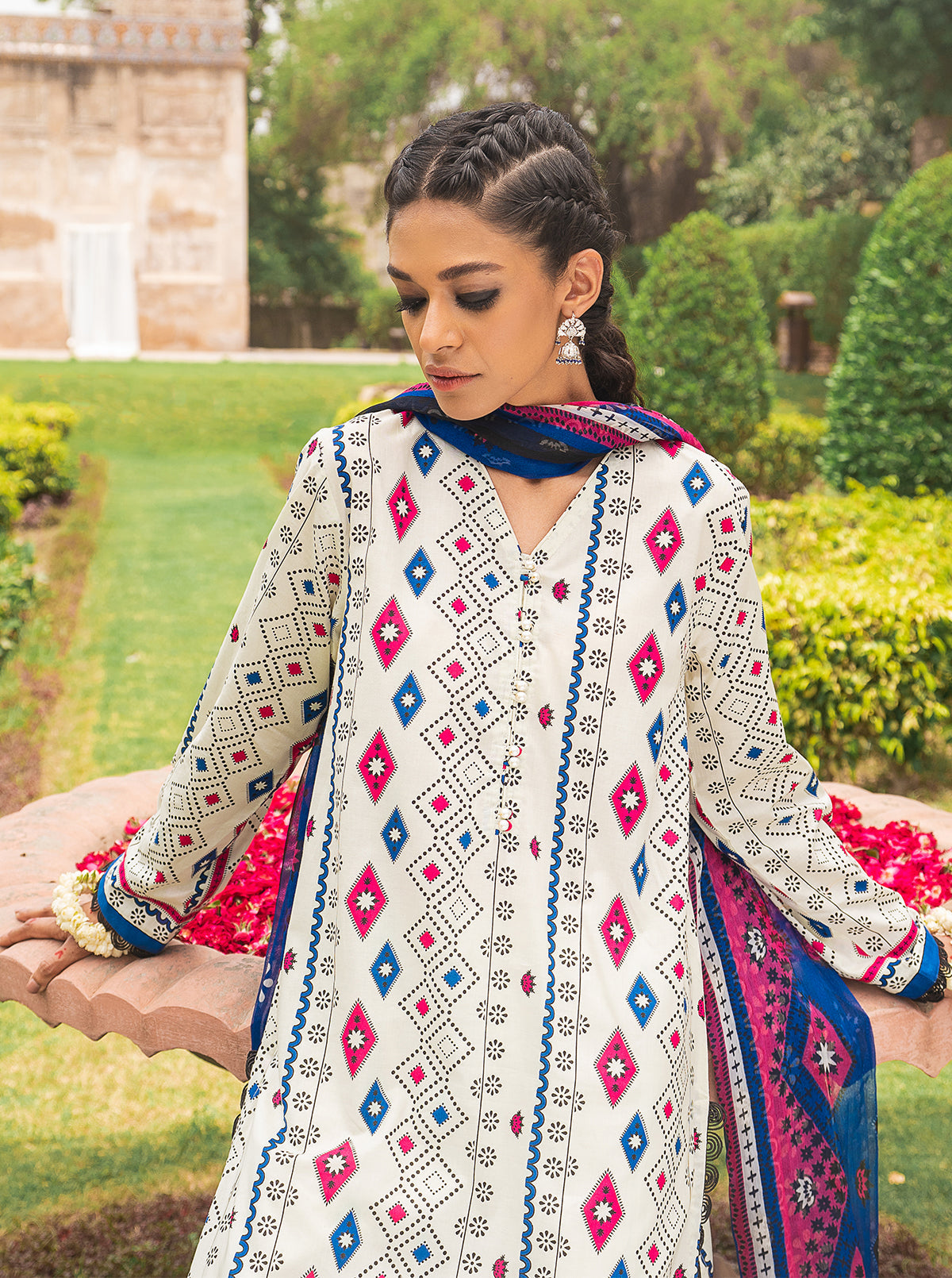 3 PIECE - PRINTED LAWN SUIT - GEOMETRIC AURORA MORBAGH SU_21   