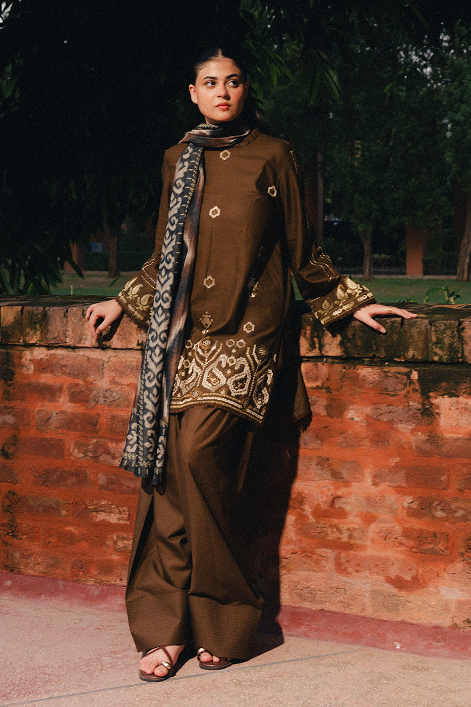 3 PIECE EMBROIDERED LAWN SUIT-UMBER TWIST (UNSTITCHED)