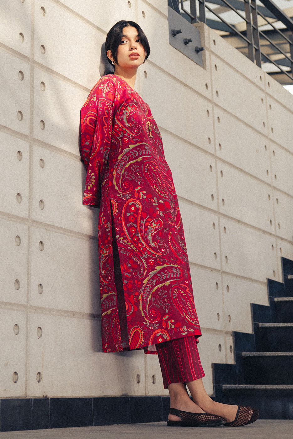 2 PIECE PRINTED KHADDAR SUIT (PRET)