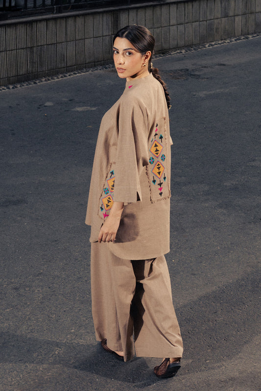 2 PIECE EMBROIDERED TWO WAY SLUB SUIT (PRET)