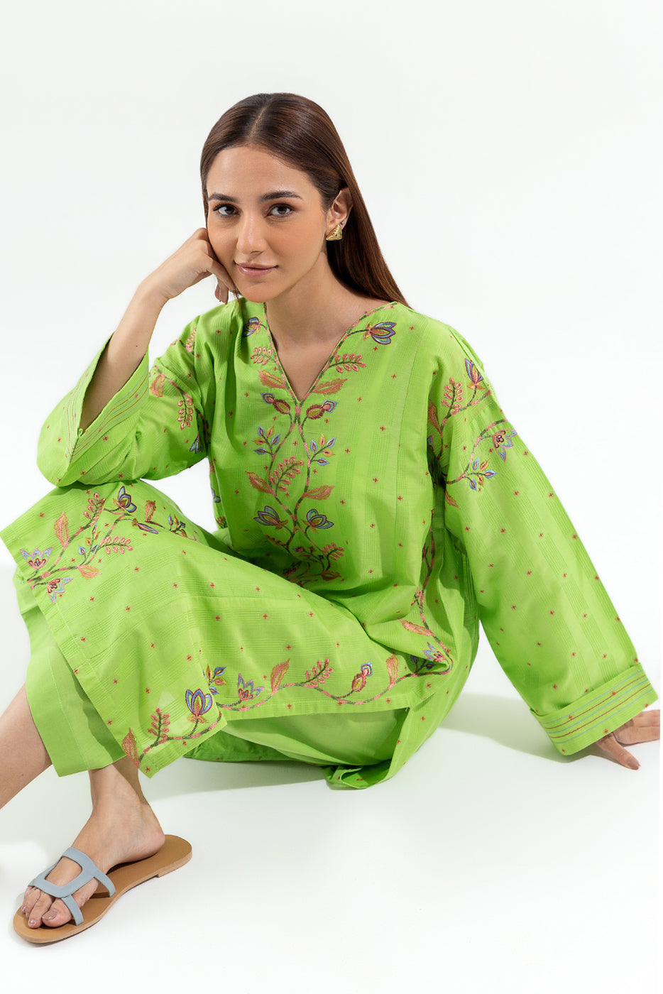 2 PIECE EMBROIDERED JACQUARD SUIT (PRET)