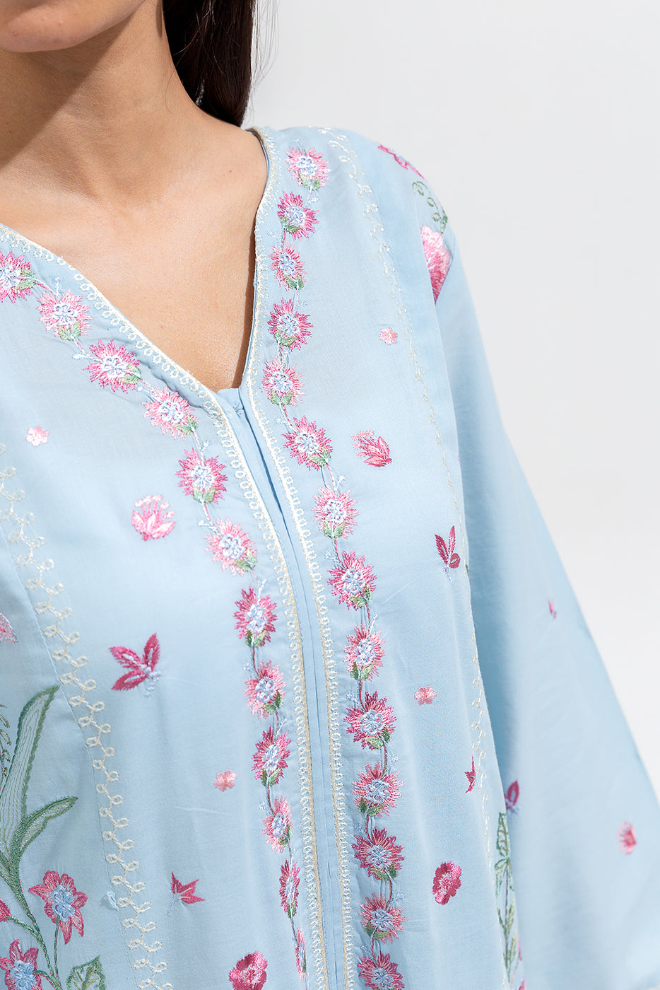 Mannat Clothing Pret Embroidered Lawn 3 Piece Suit Pistachio