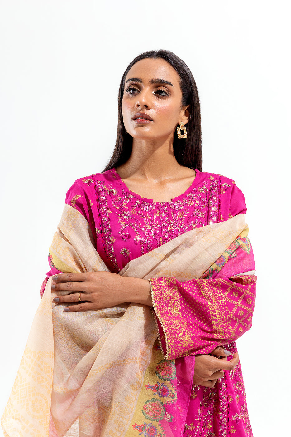 3 PIECE EMBROIDERED LAWN  SUIT (LUXURY PRET)