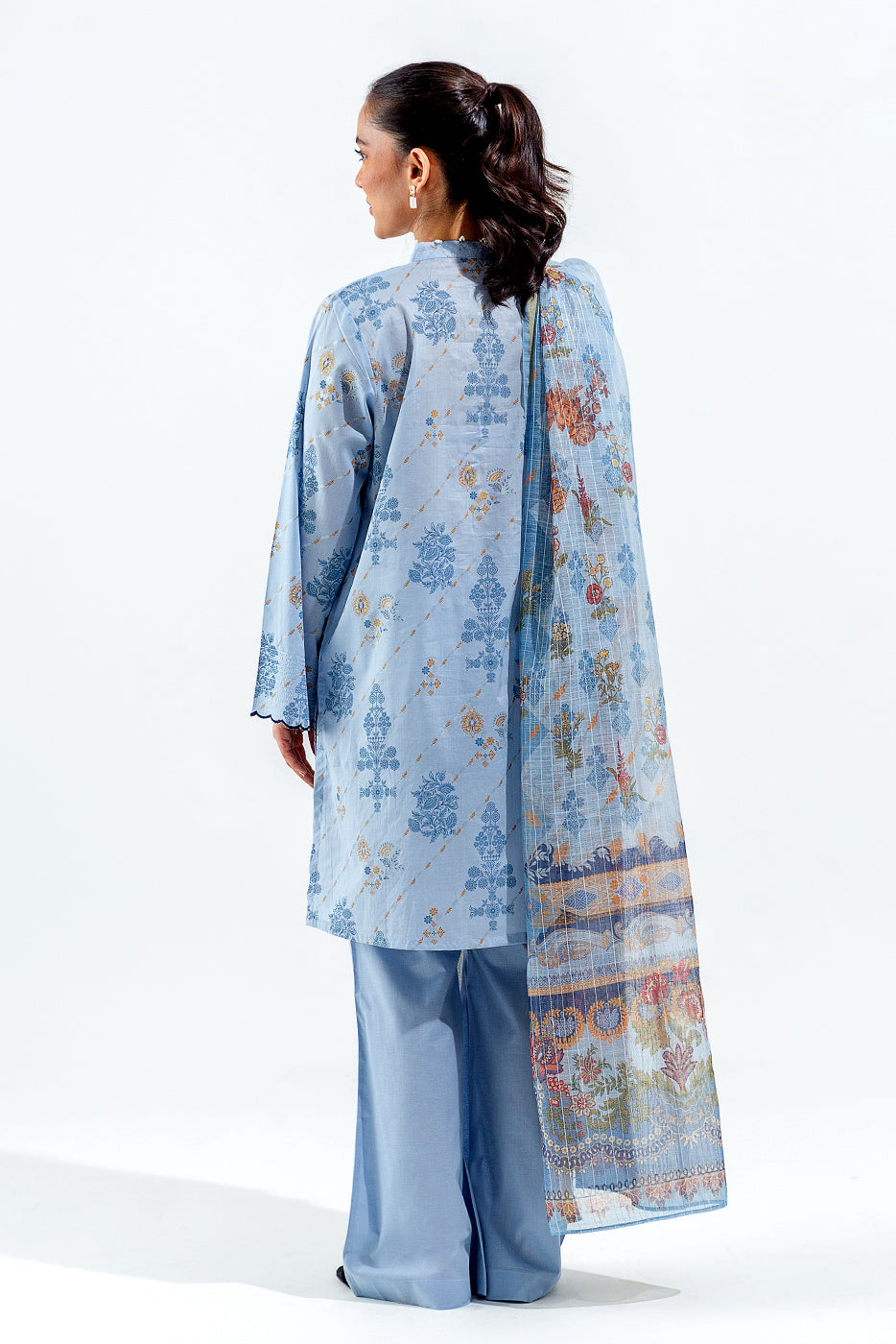 3 PIECE EMBROIDERED LAWN SUIT (LUXURY PRET)