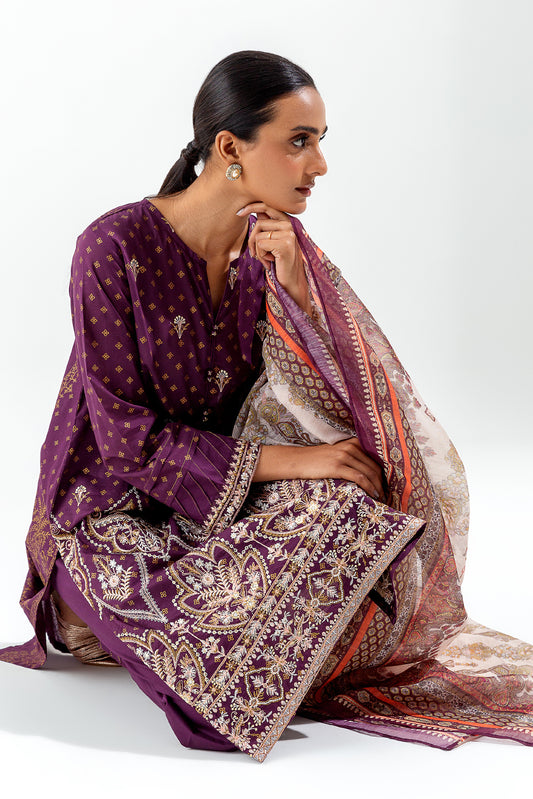 3 PIECE EMBROIDERED LAWN  SUIT (LUXURY PRET)