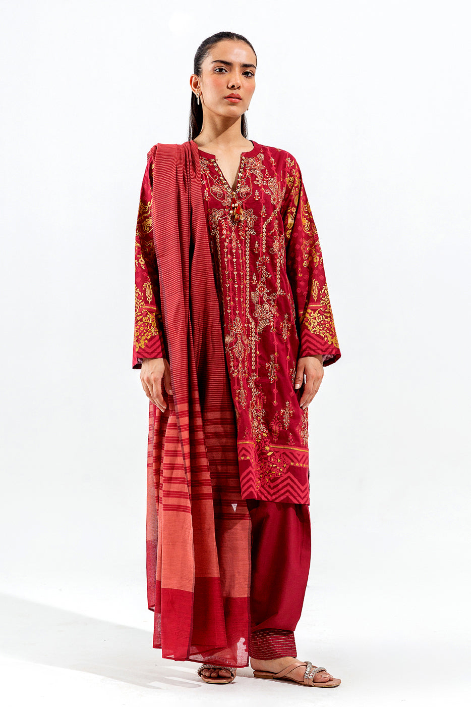 3 PIECE EMBROIDERED LAWN SUIT (LUXURY PRET)