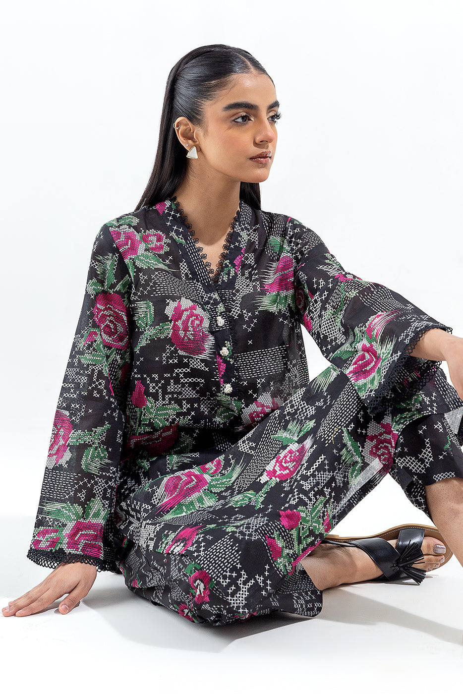 Kinti Tanisha Vol-1 Wholesale Stitching Pattern And Attached Belt Kurtis -  textiledeal.in