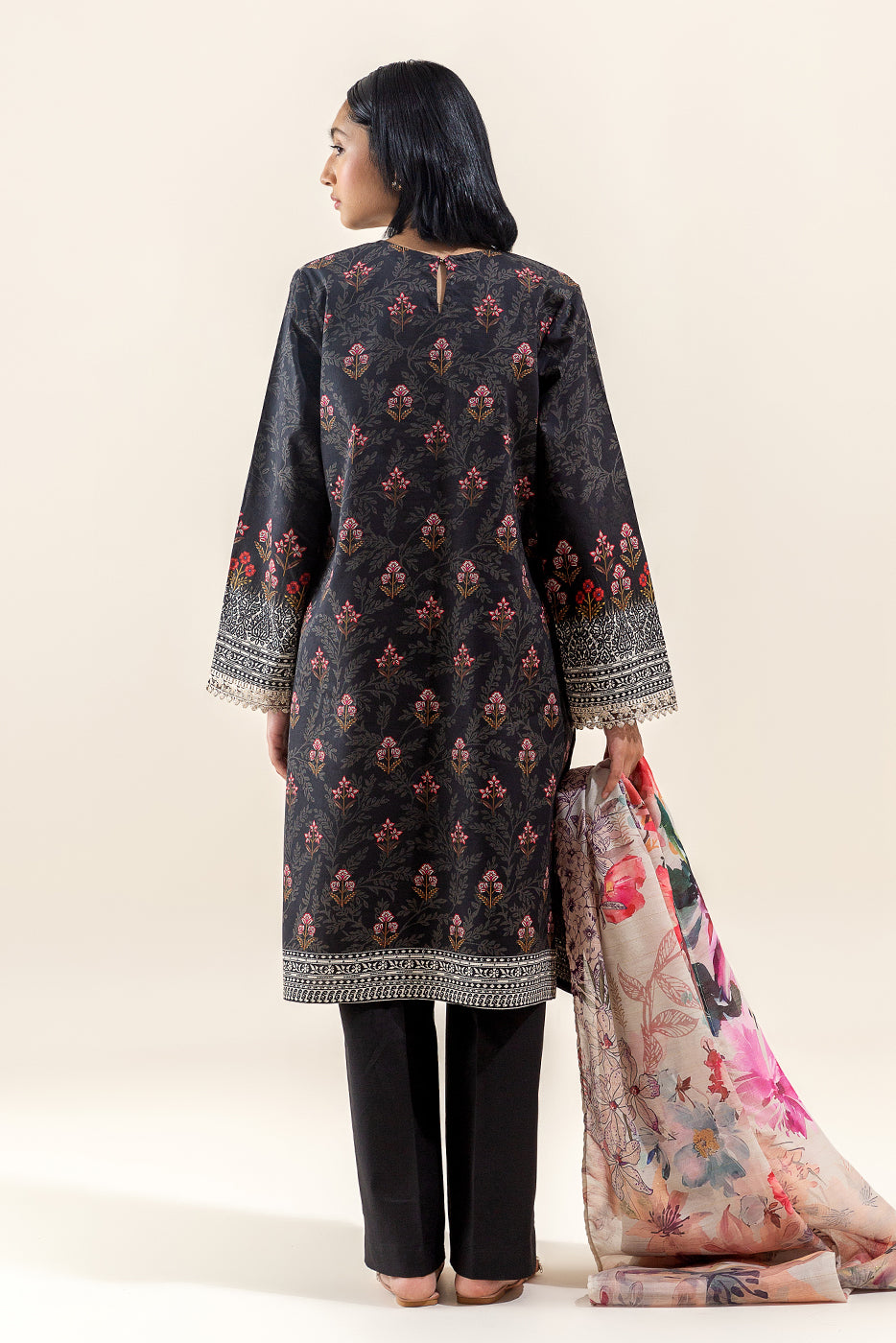 3 PIECE EMBROIDERED LAWN SUIT-ANCHOR CRAFT (UNSTITCHED)