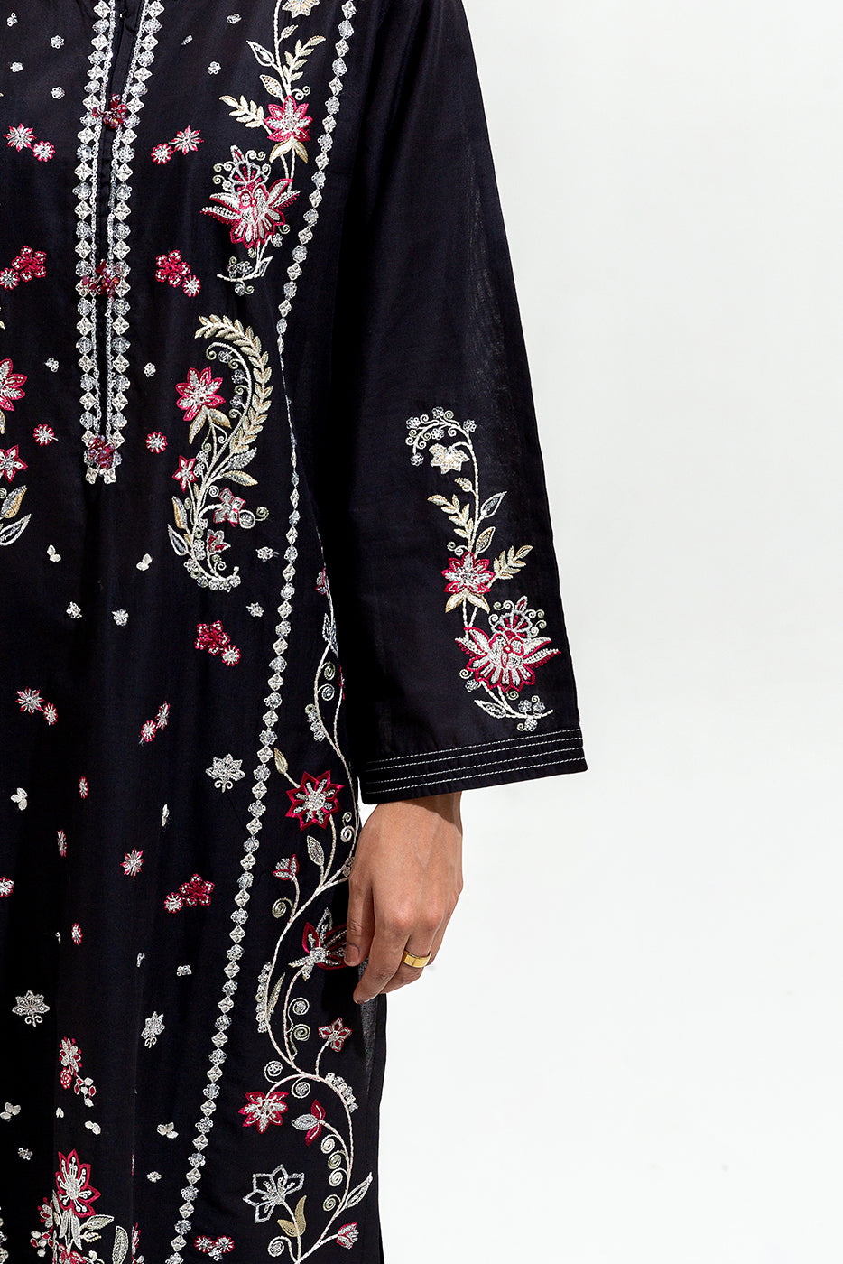 2 PIECE EMBROIDERED LAWN SUIT (PRET)