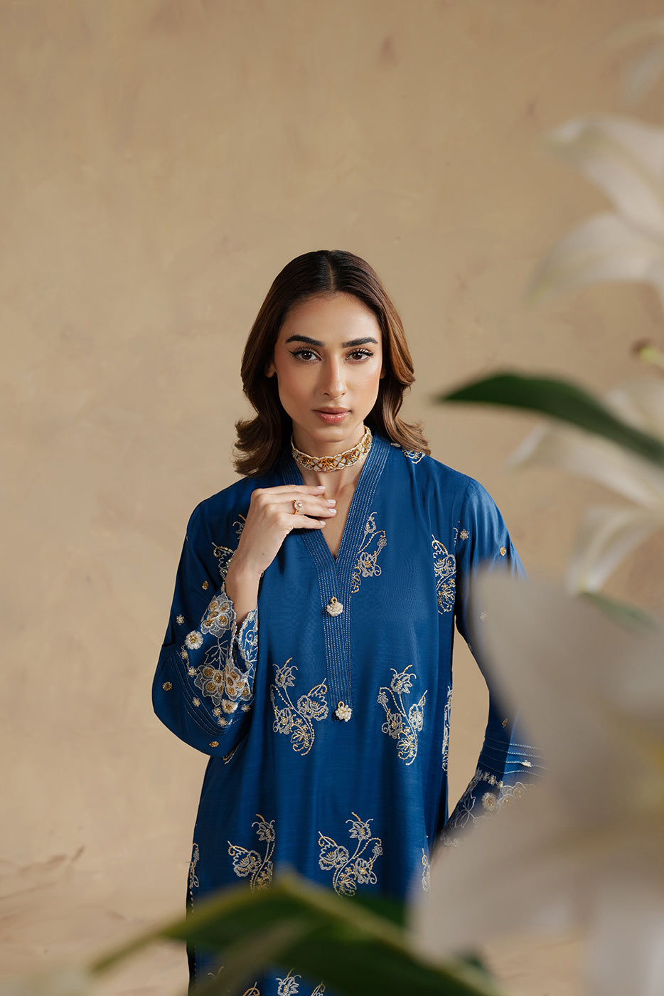 2 PIECE EMBROIDERED SILK SUIT (LUXURY-PRET)