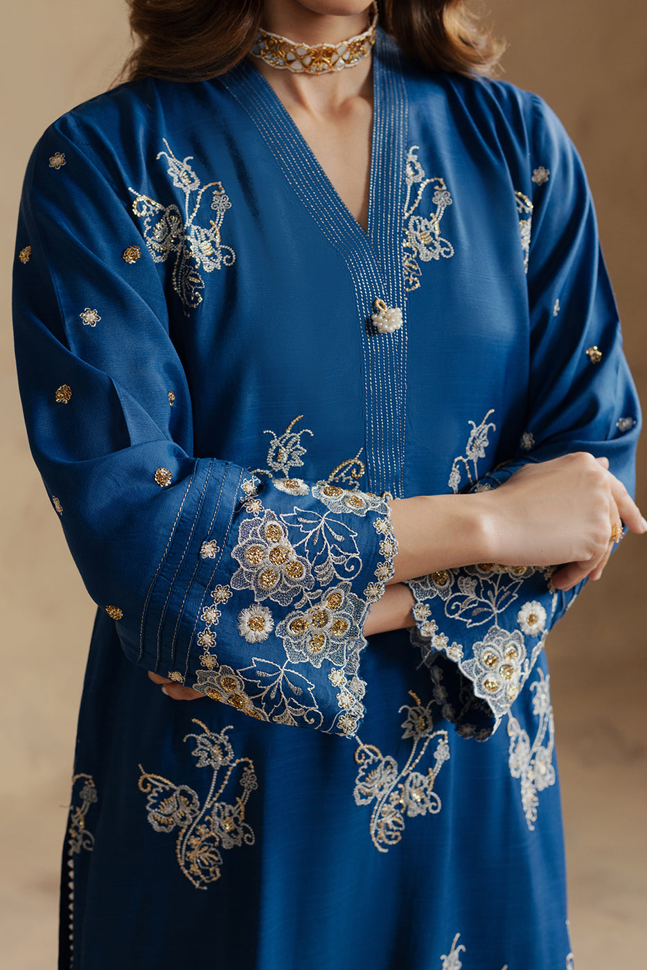 2 PIECE EMBROIDERED SILK SUIT (LUXURY-PRET)