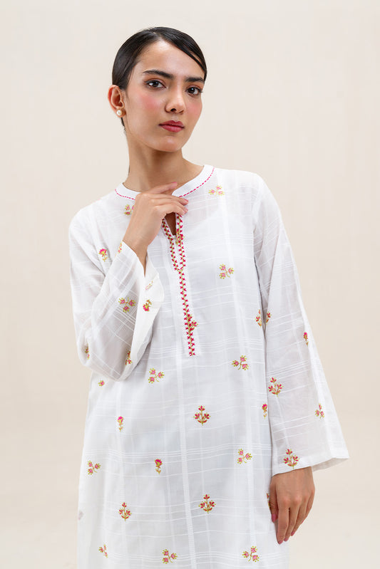 2 PIECE EMBROIDERED DORIA DOBBY SUIT (PRET)
