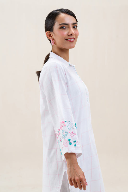 2 PIECE EMBROIDERED YARN DYED SUIT (PRET)