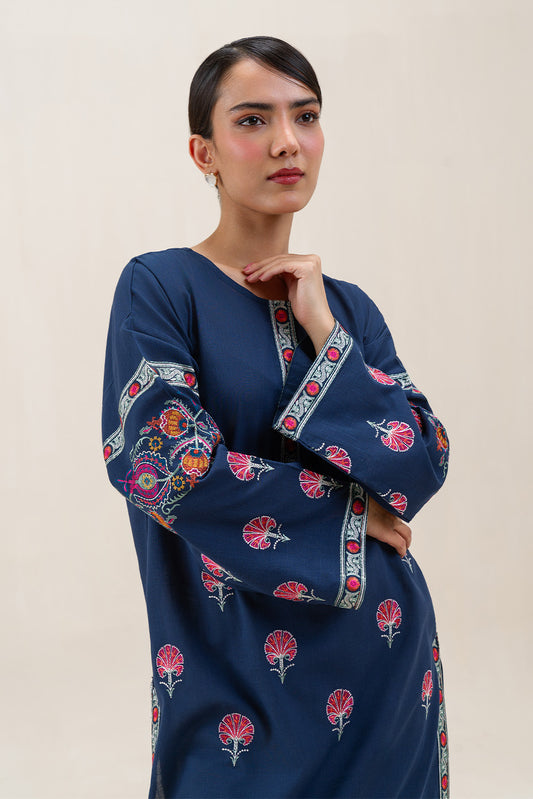 EMBROIDERED SLUB LAWN SHIRT (PRET)