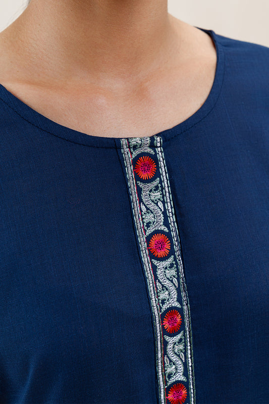 EMBROIDERED SLUB LAWN SHIRT (PRET)