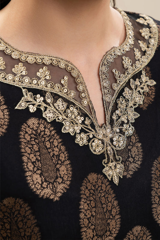 2 PIECE EMBROIDERED DANIER JACQUARD SUIT (PRET)