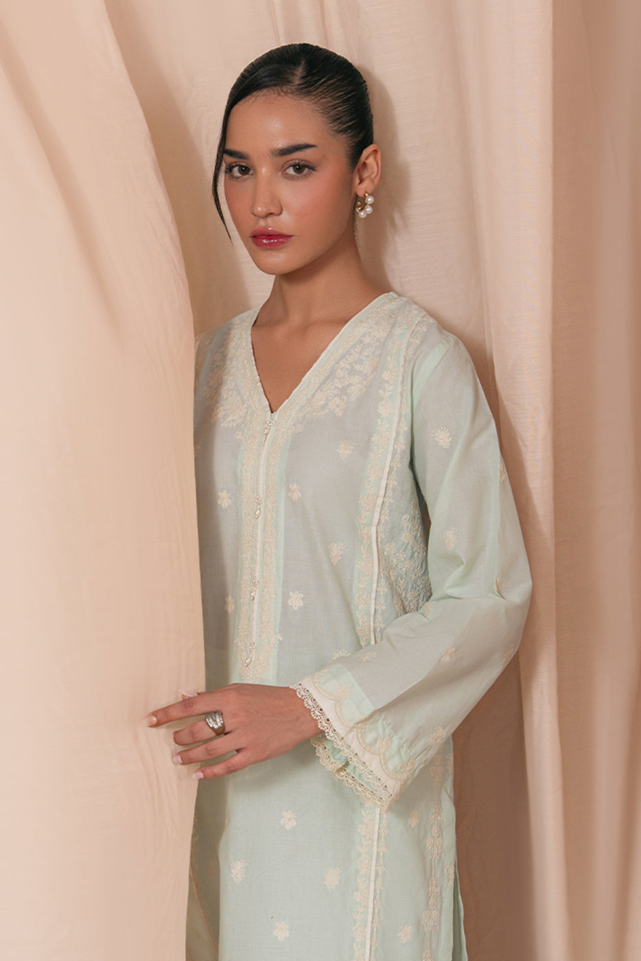 2 PIECE EMBROIDERED LAWN SUIT (PRET)