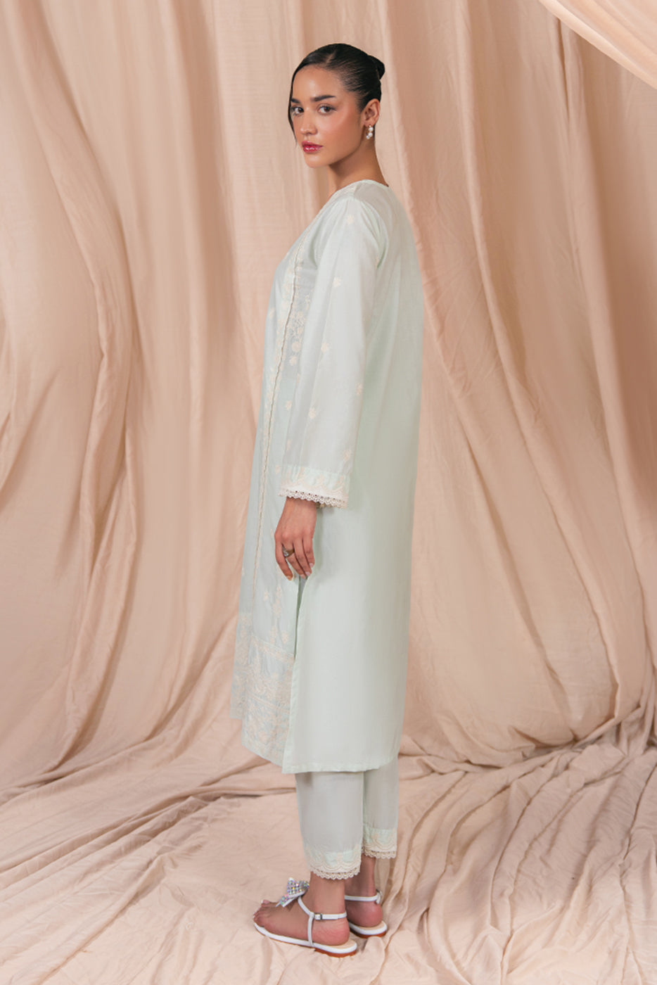 2 PIECE EMBROIDERED LAWN SUIT (PRET)