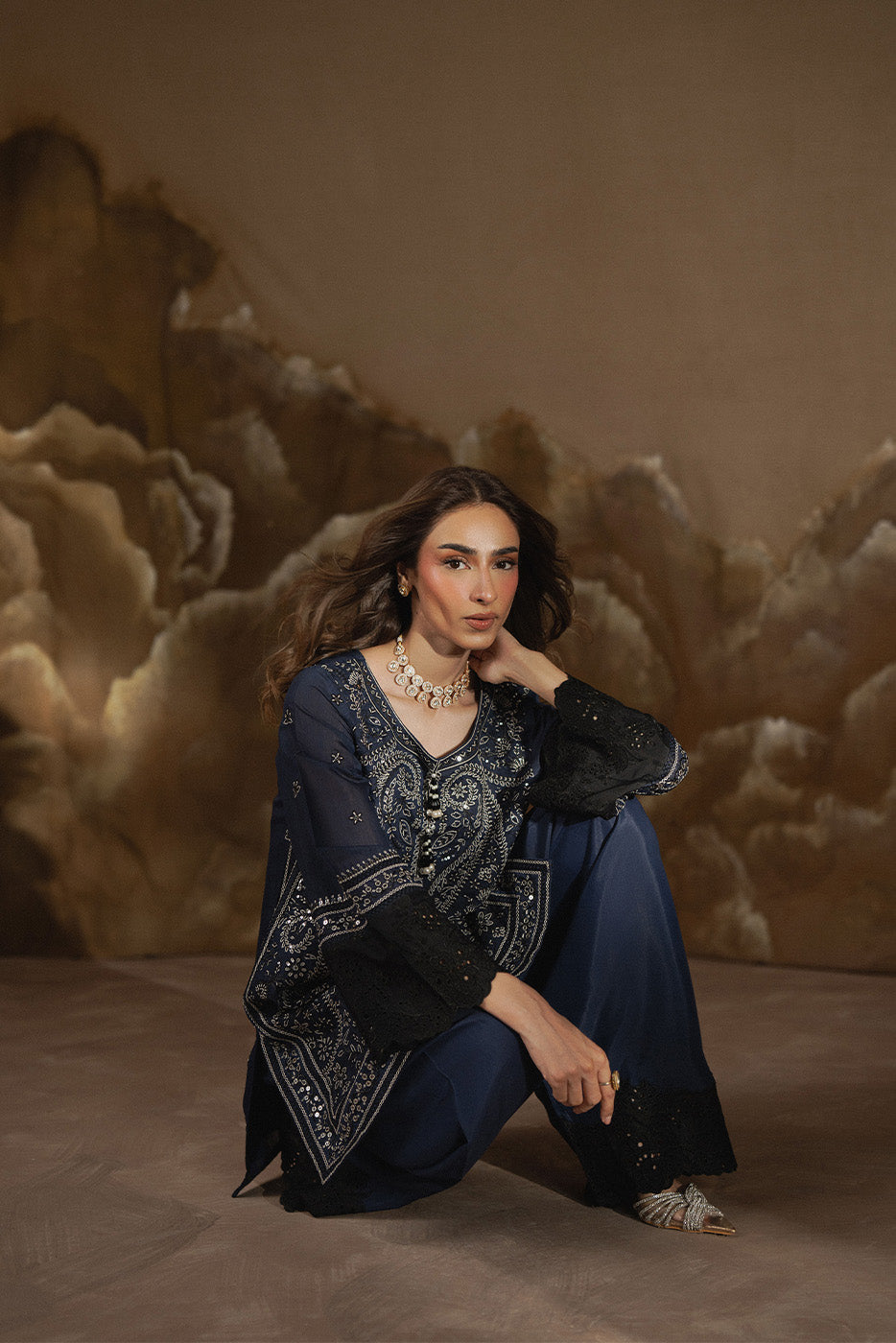 2 PIECE EMBROIDERED COTTON VISCOSE SUIT (LUXURY-PRET)