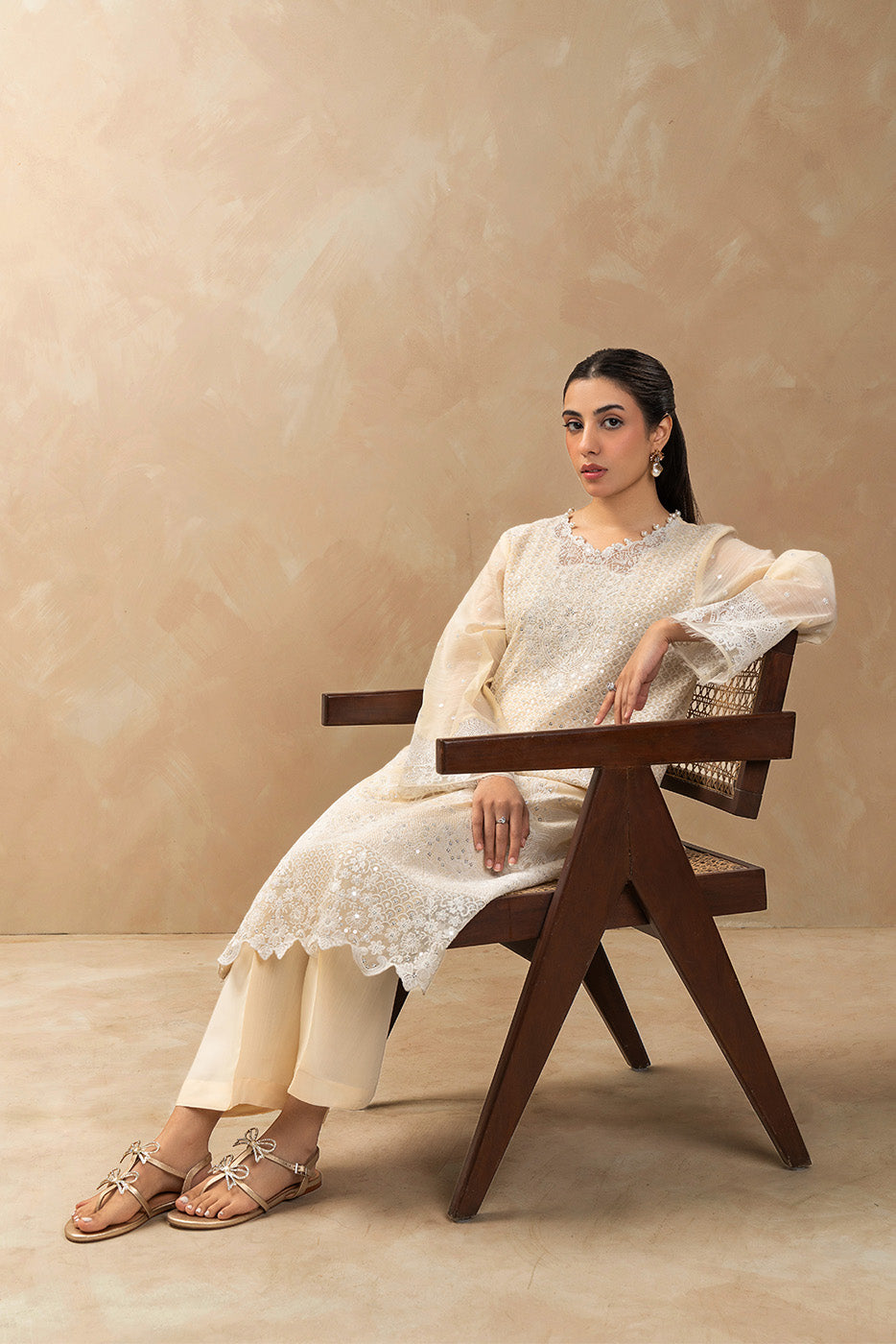 2 PIECE EMBROIDERED MONARK SUIT (LUXURY-PRET)