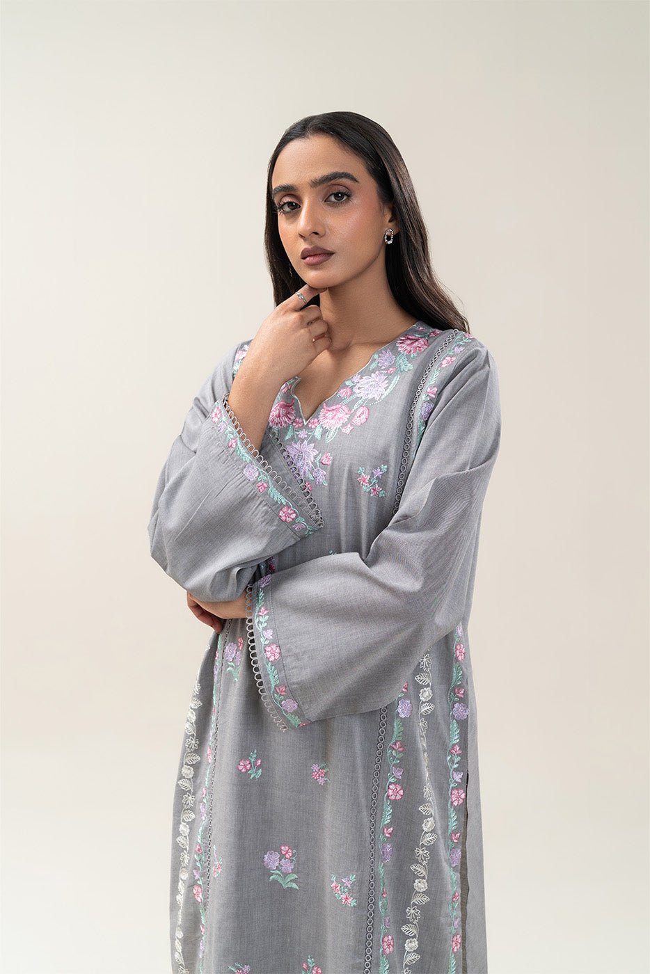 2 PIECE EMBROIDERED YARN DYED VISCOSE CHAMBRAY SUIT (PRET)