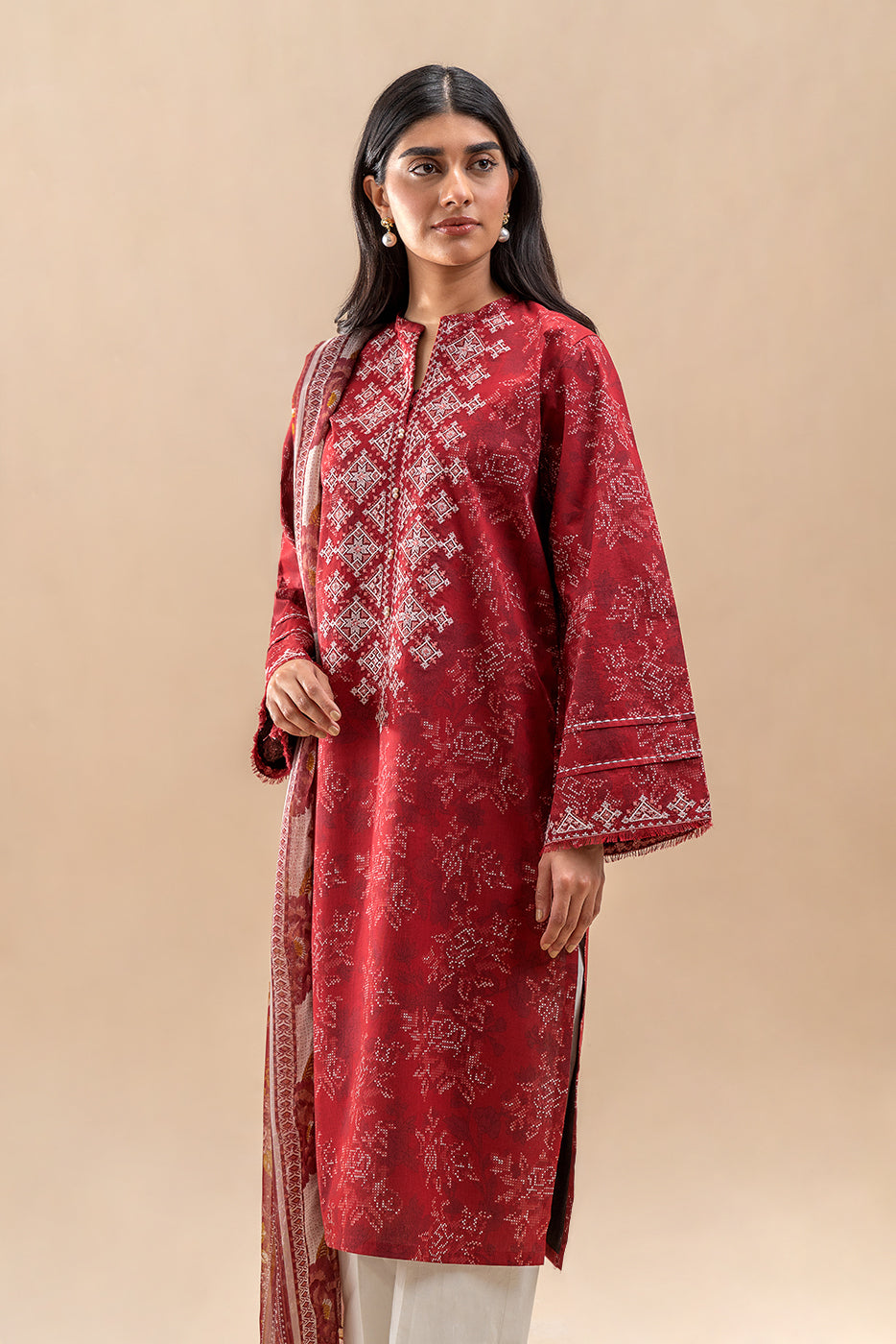 2 PIECE EMBROIDERED LAWN SUIT-CURRANT RED (UNSTITCHED)