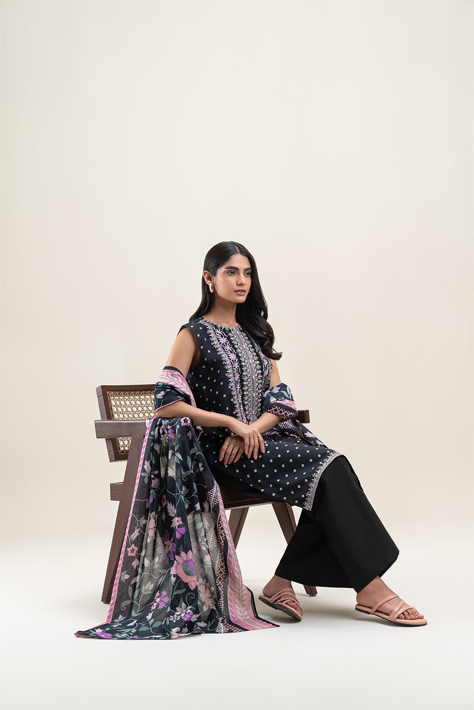 3 PIECE EMBROIDERED LAWN LAWN SUIT-PITCH MUSE (UNSTITCHED)