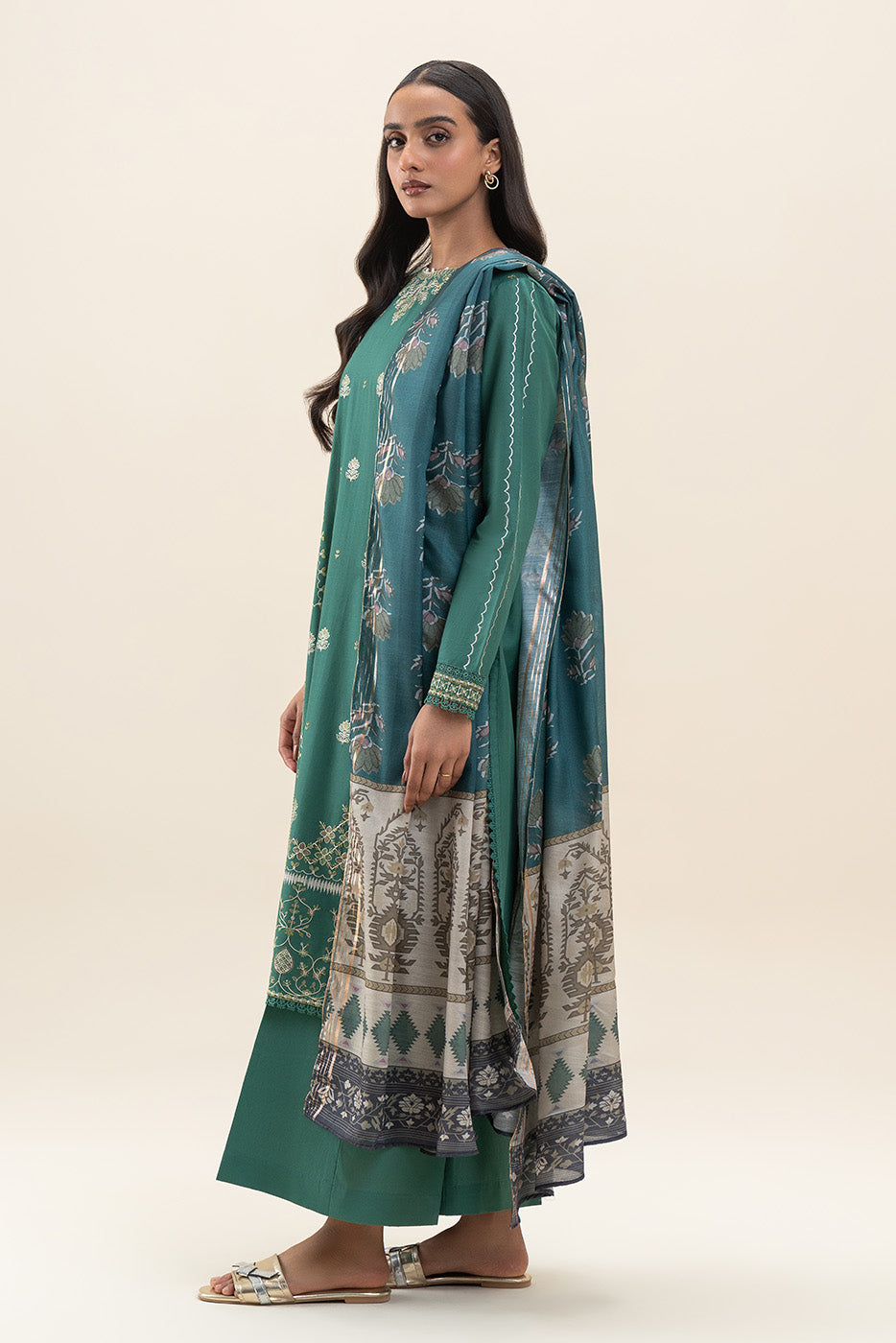 3 PIECE EMBROIDERED LAWN SUIT-SEA MOSS (UNSTITCHED)