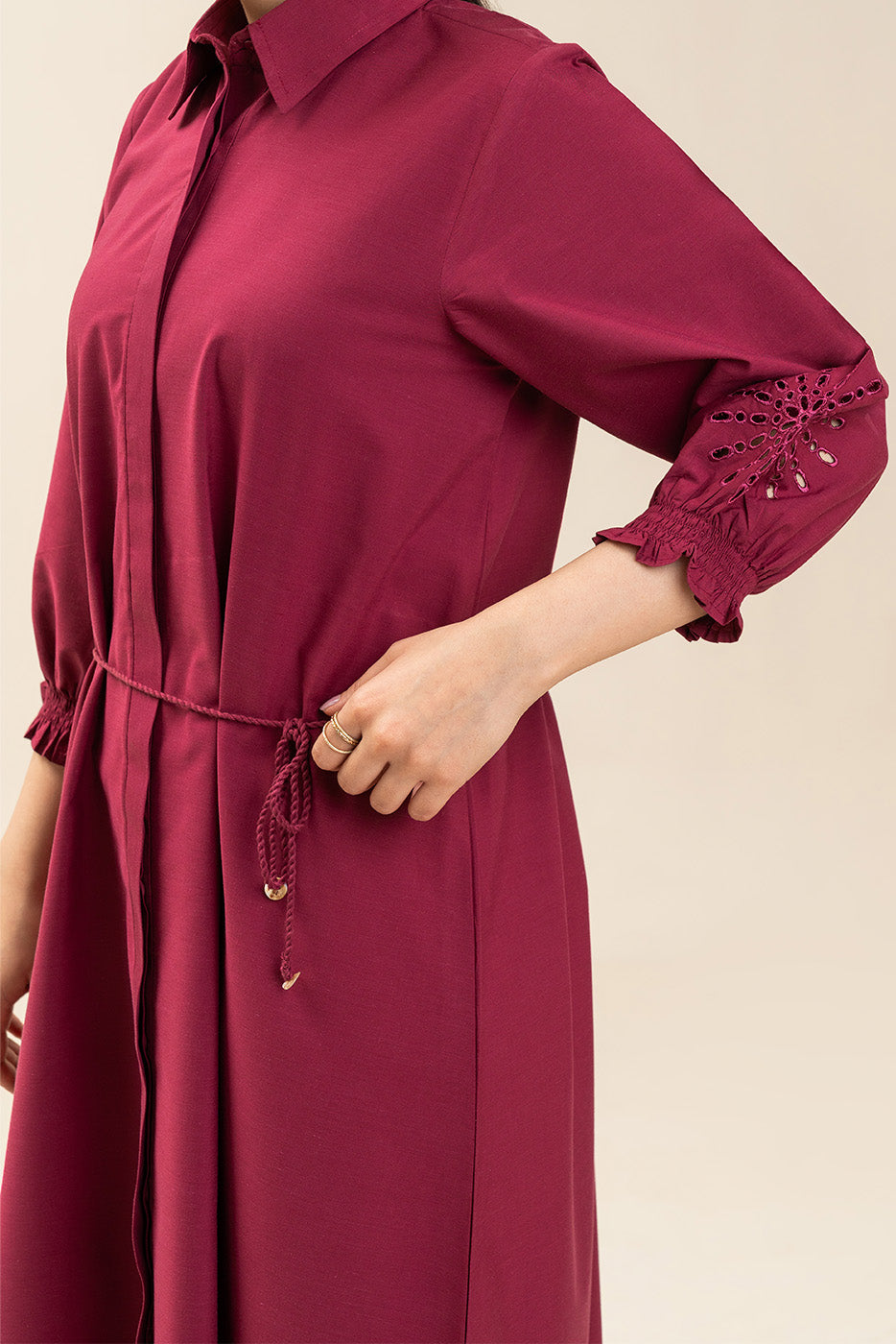 EMBROIDERED YARN DYED DRESS (FLOW)