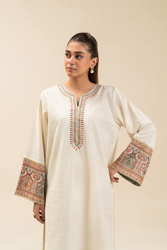 2 PIECE EMBROIDERED YARN DYED LUREX SUIT (PRET)