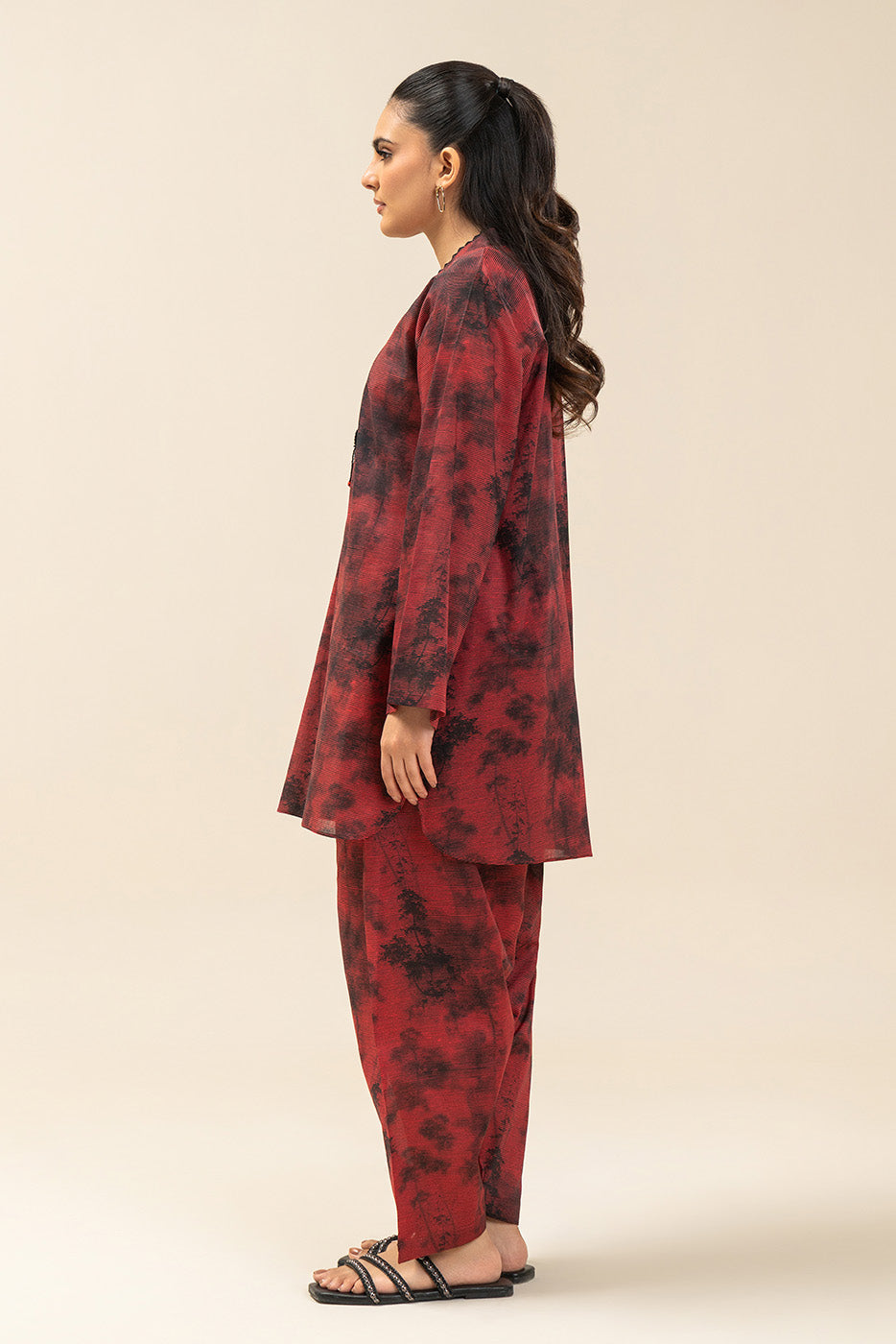 2 PIECE PRINTED LAWN SUIT (PRET)