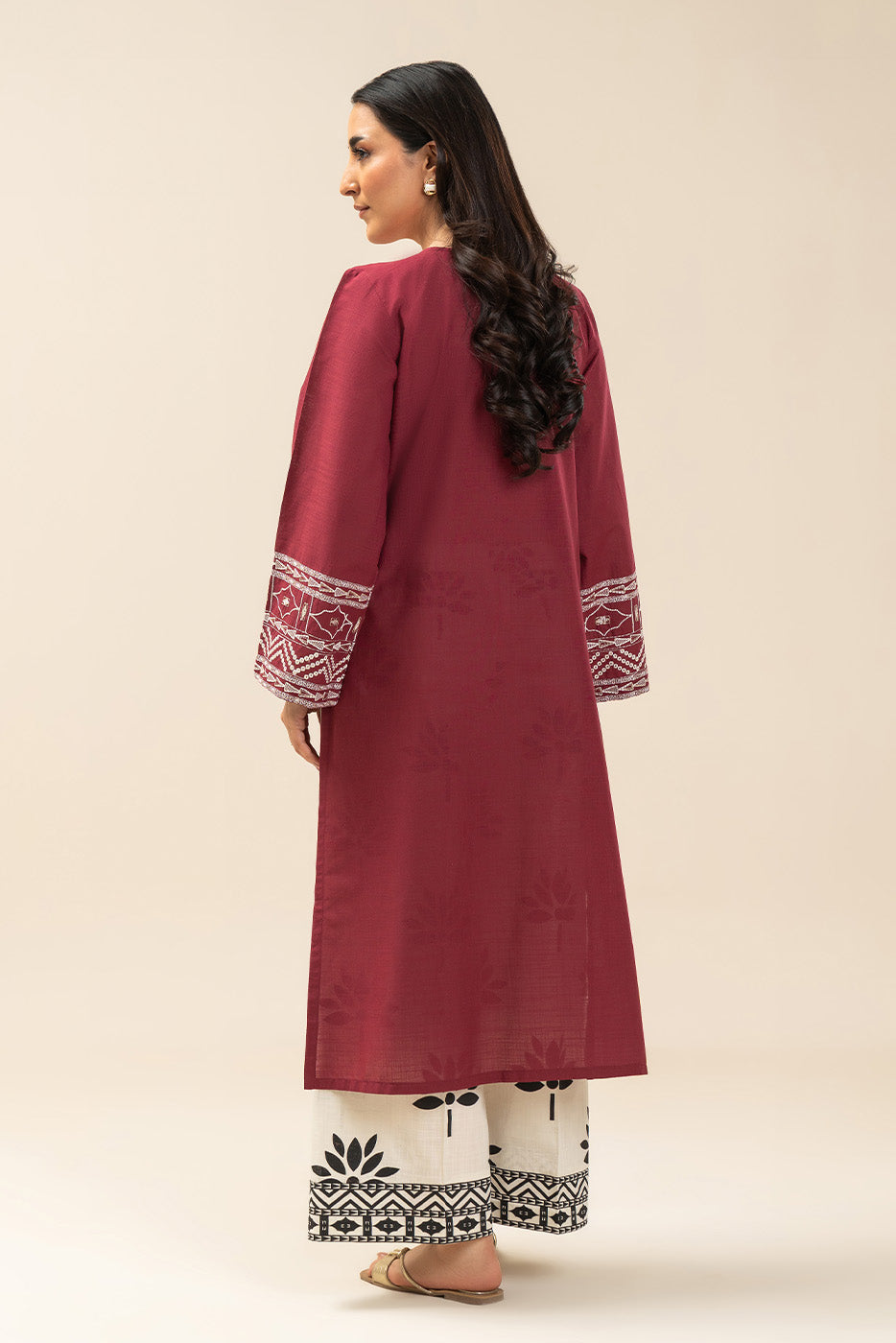 2 PIECE EMBROIDERED TWO WAY SLUB SUIT (PRET)