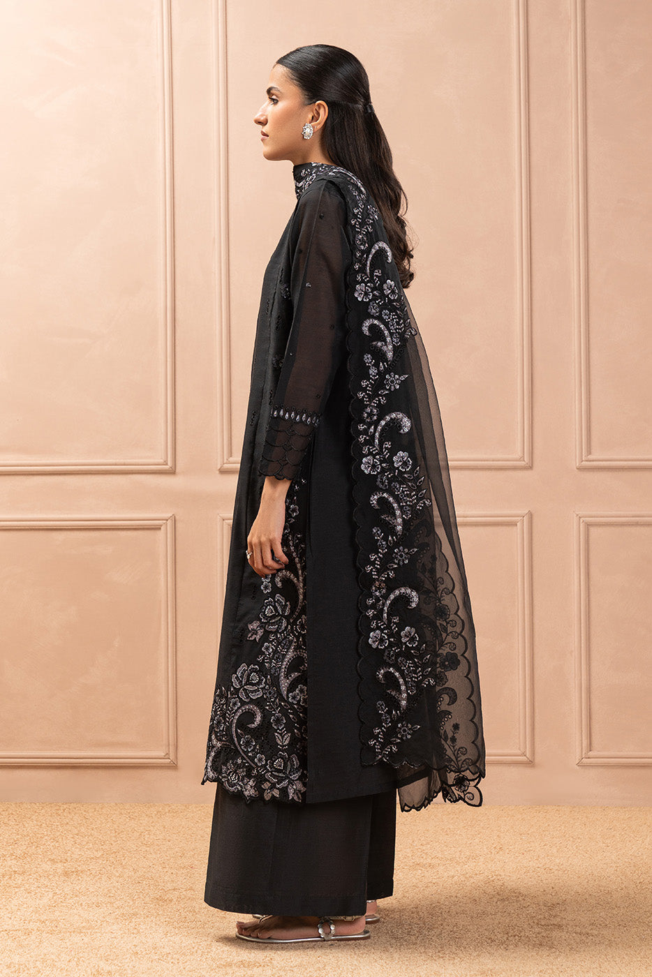 3 PIECE EMBROIDERED PAPER COTTON SUIT (LUXURY PRET)