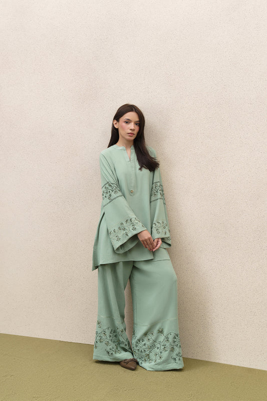 2 PIECE EMBROIDERED POLY CREPE SUIT (FLOW)