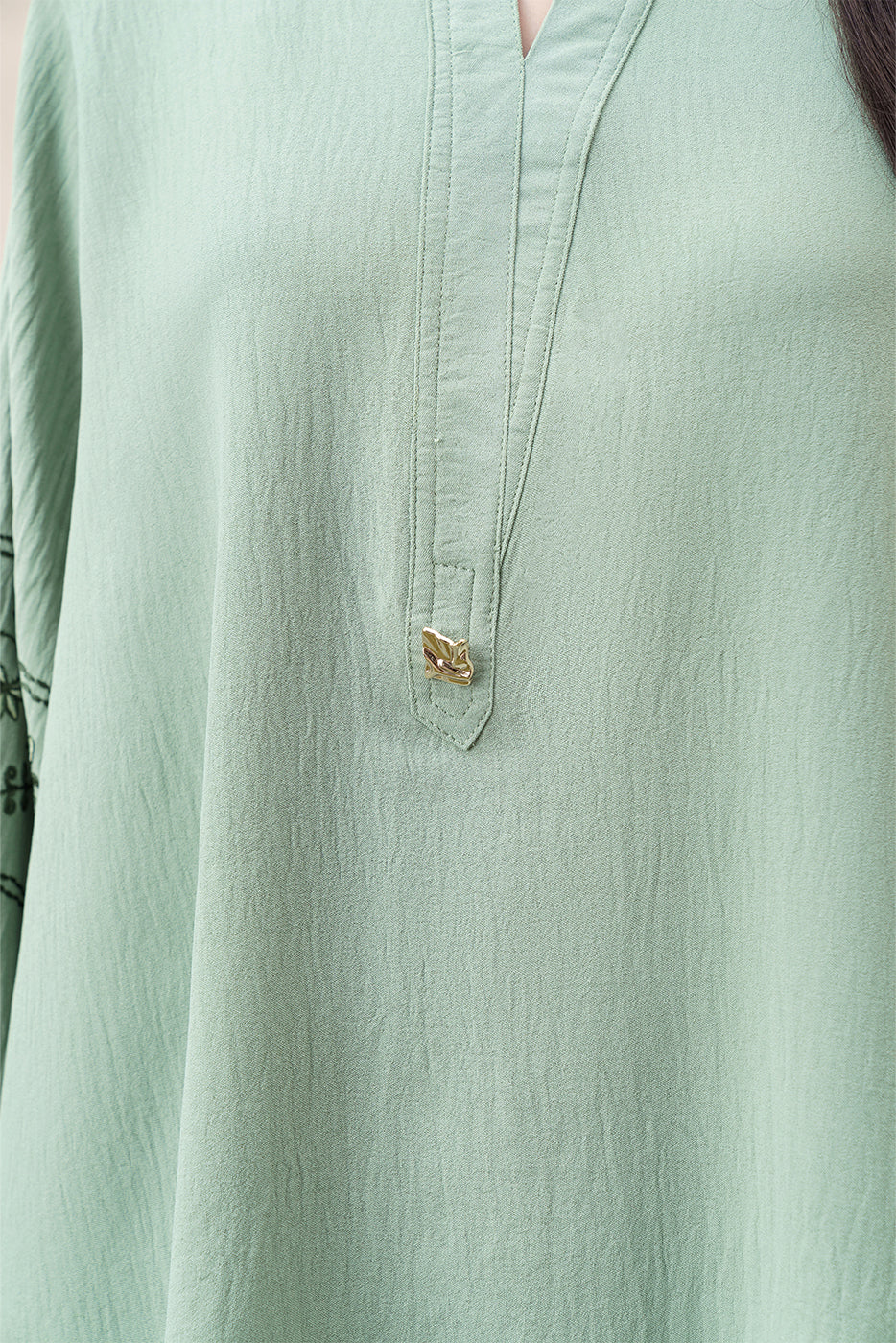 2 PIECE EMBROIDERED POLY CREPE SUIT (FLOW)