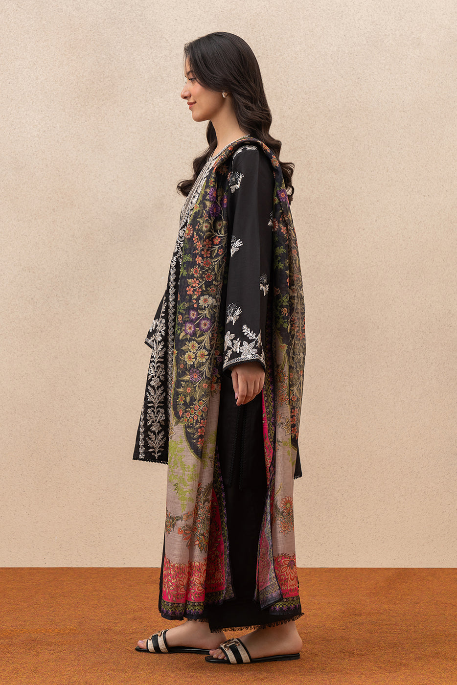 2 PIECE EMBROIDERED LAWN SUIT (PRET)