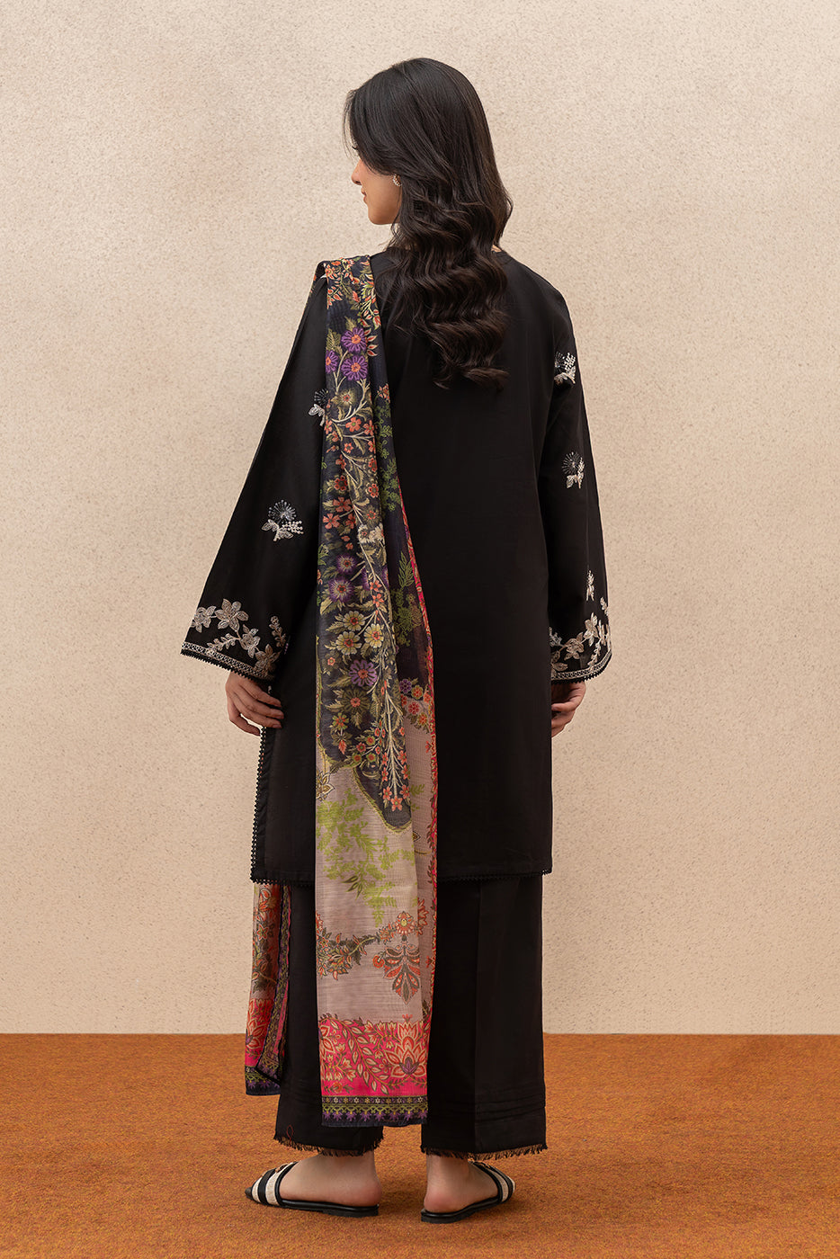 3 PIECE EMBROIDERED LAWN SUIT (PRET)